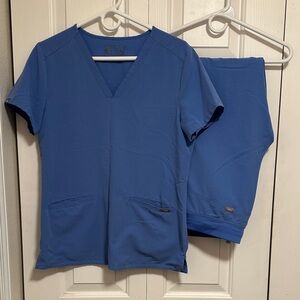 FIGS Ceil Blue Scrub Set Small